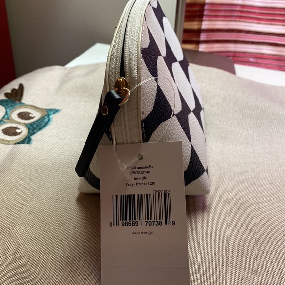 Kate spade bow tie makeup bag - Picture 2 of 4